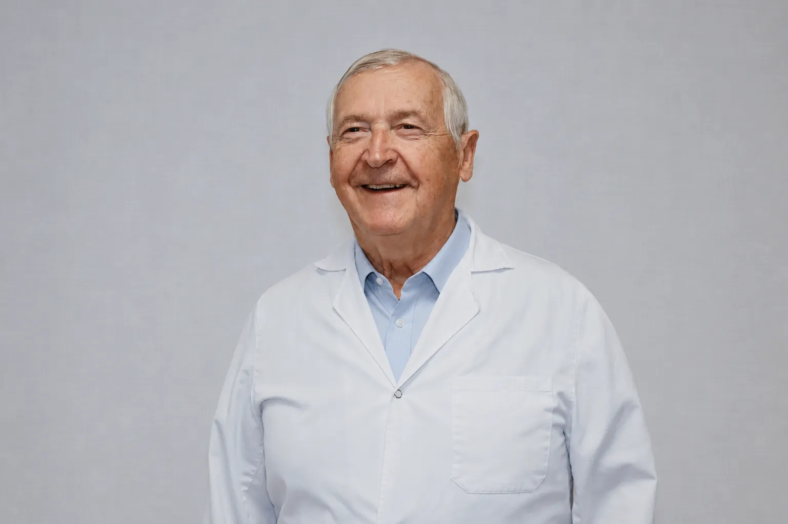 Dr. Muchart Massaller Especialista en medicina vascular e intervencionista - VIMED